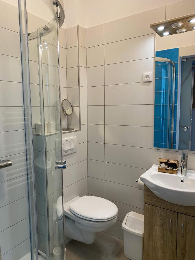 Kis Szieszta Panzio Bed & Breakfast Balatonboglar Exterior photo