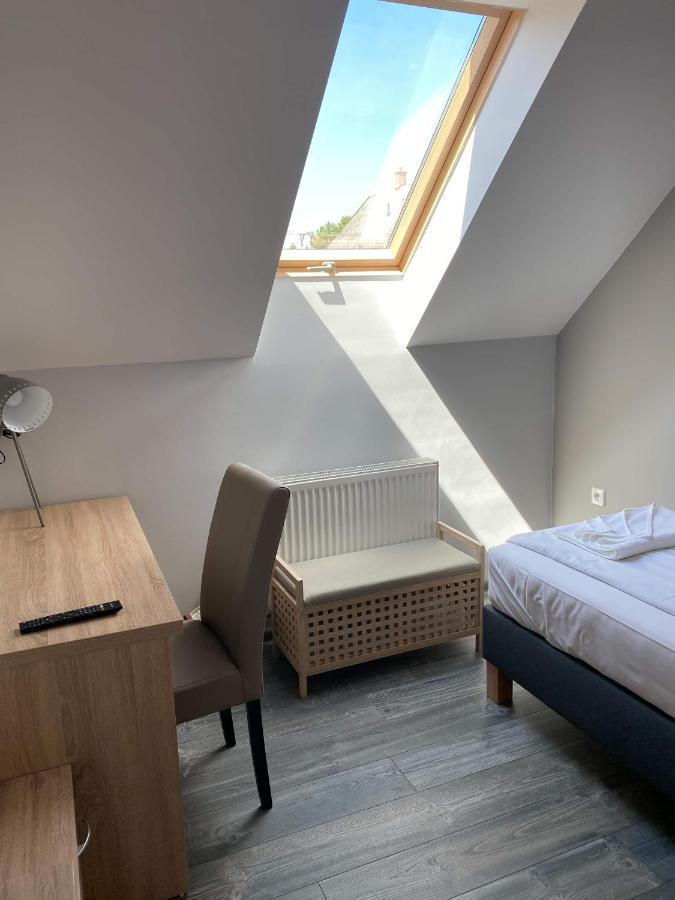 Kis Szieszta Panzio Bed & Breakfast Balatonboglar Exterior photo
