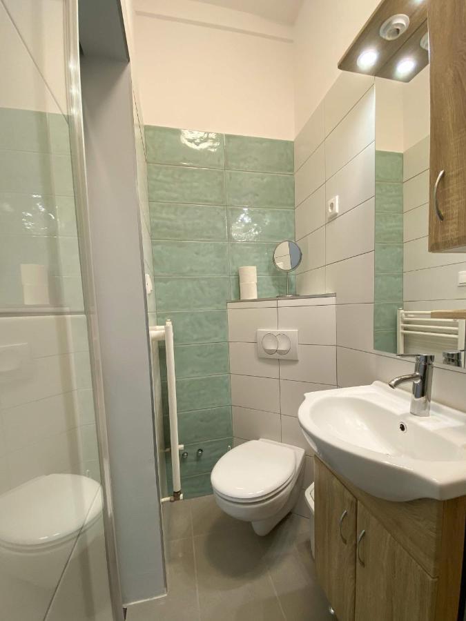 Kis Szieszta Panzio Bed & Breakfast Balatonboglar Exterior photo