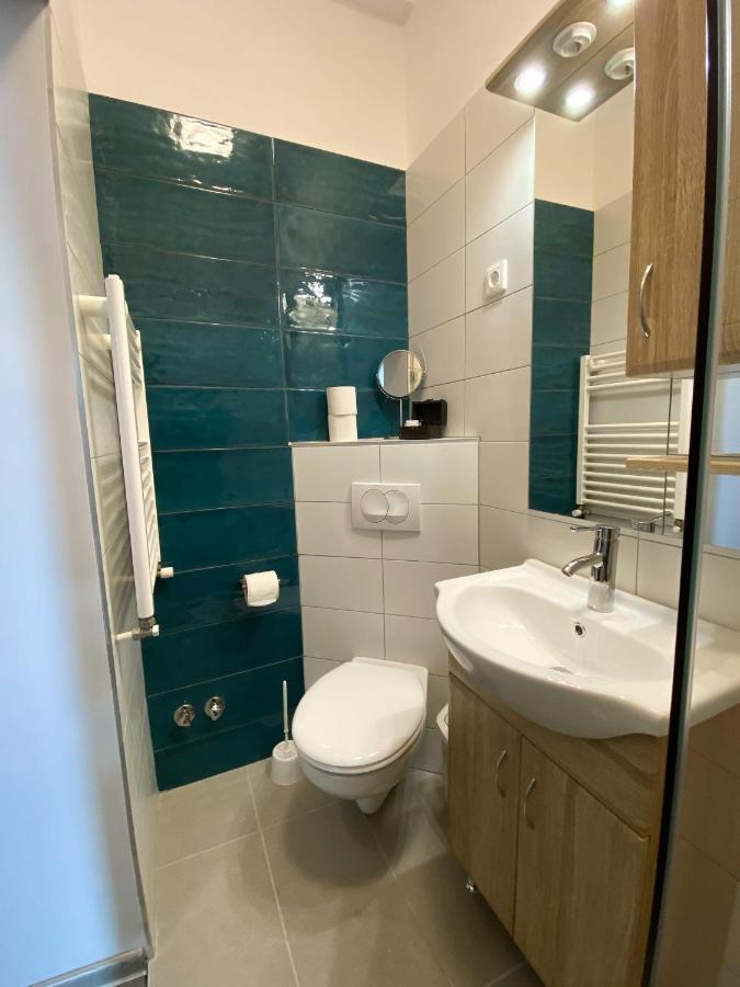 Kis Szieszta Panzio Bed & Breakfast Balatonboglar Exterior photo