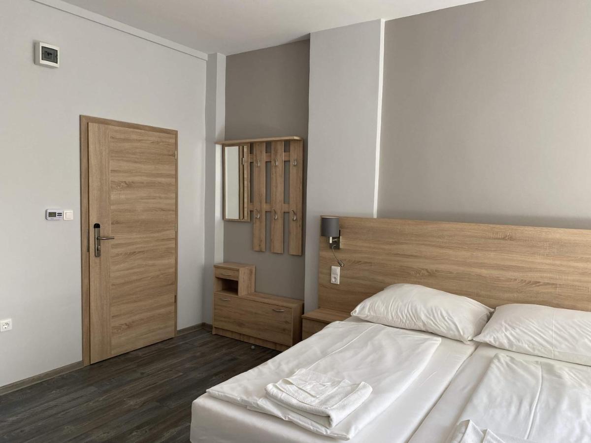 Kis Szieszta Panzio Bed & Breakfast Balatonboglar Exterior photo