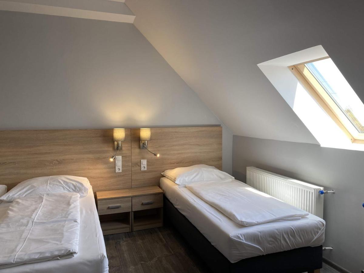 Kis Szieszta Panzio Bed & Breakfast Balatonboglar Exterior photo