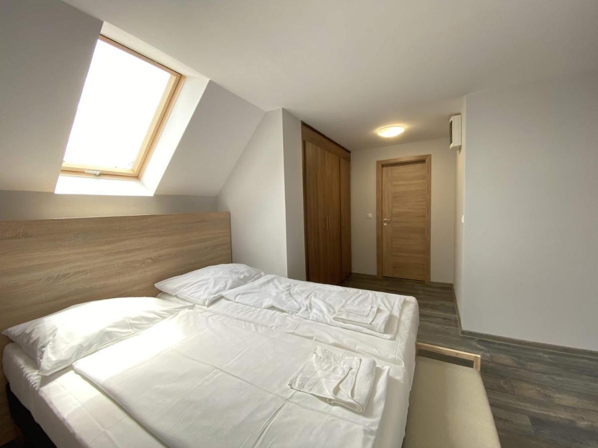 Kis Szieszta Panzio Bed & Breakfast Balatonboglar Exterior photo